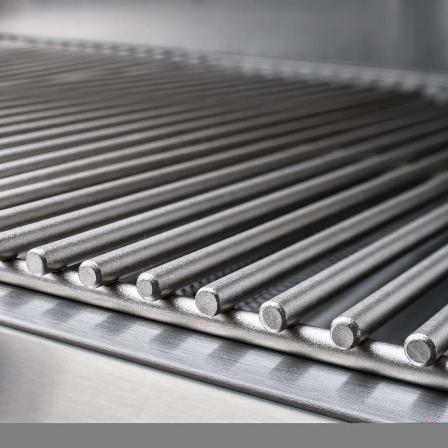 Blaze - BLZ-4LBM Prelude LBM 32-Inch 4-Burner Built-In Gas Grill - 8mm Stainless Steel Rod Cooking Grates