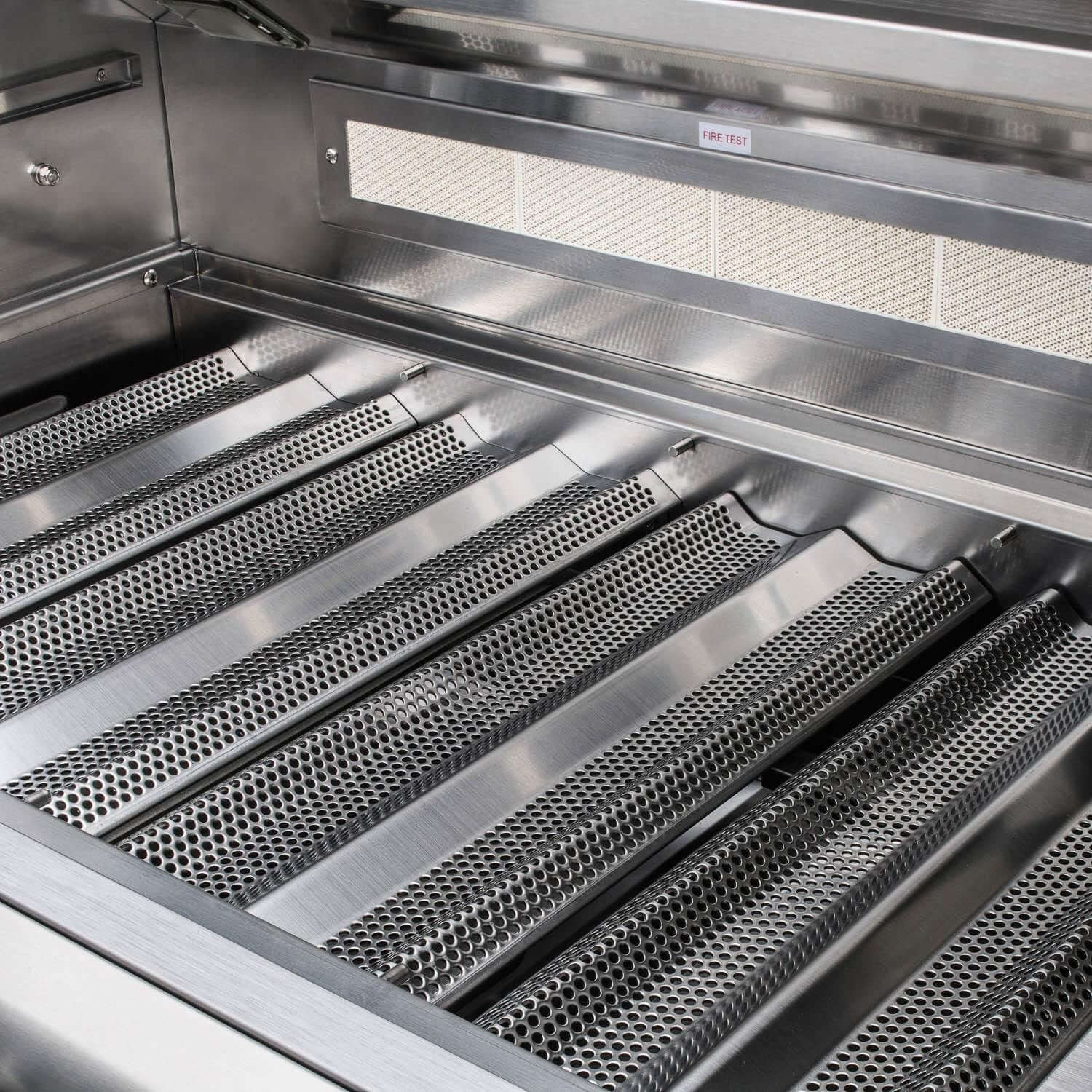 Blaze - BLZ-4LTE2MG - Premium LTE Marine Grade 32-Inch 4-Burner Built-In Gas Grill - 14 Gauge Stainless Steel Flame Tamers