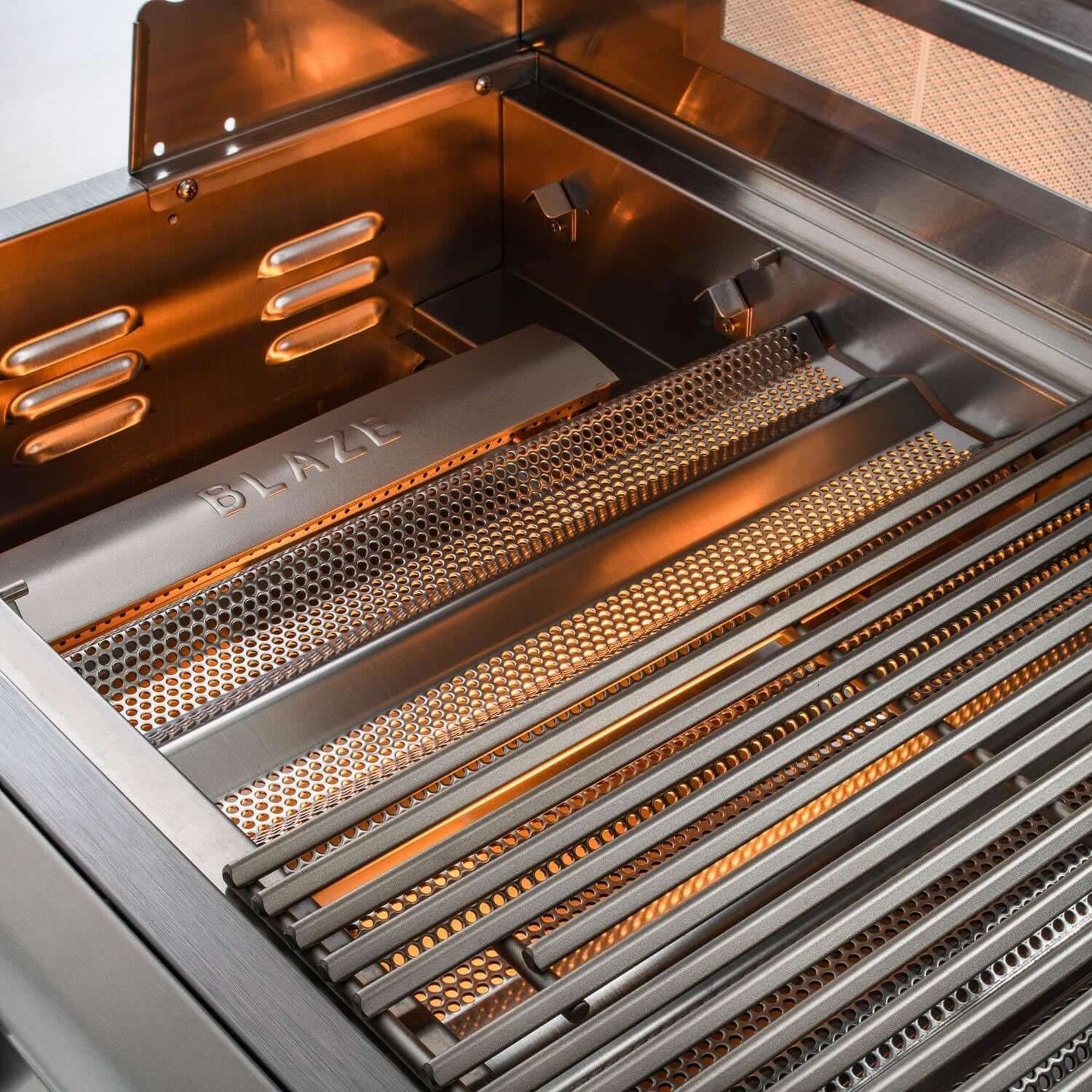 Blaze - BLZ-4LTE2MG - Premium LTE Marine Grade 32-Inch 4-Burner Built-In Gas Grill - Section Of Cooking Grates Removed