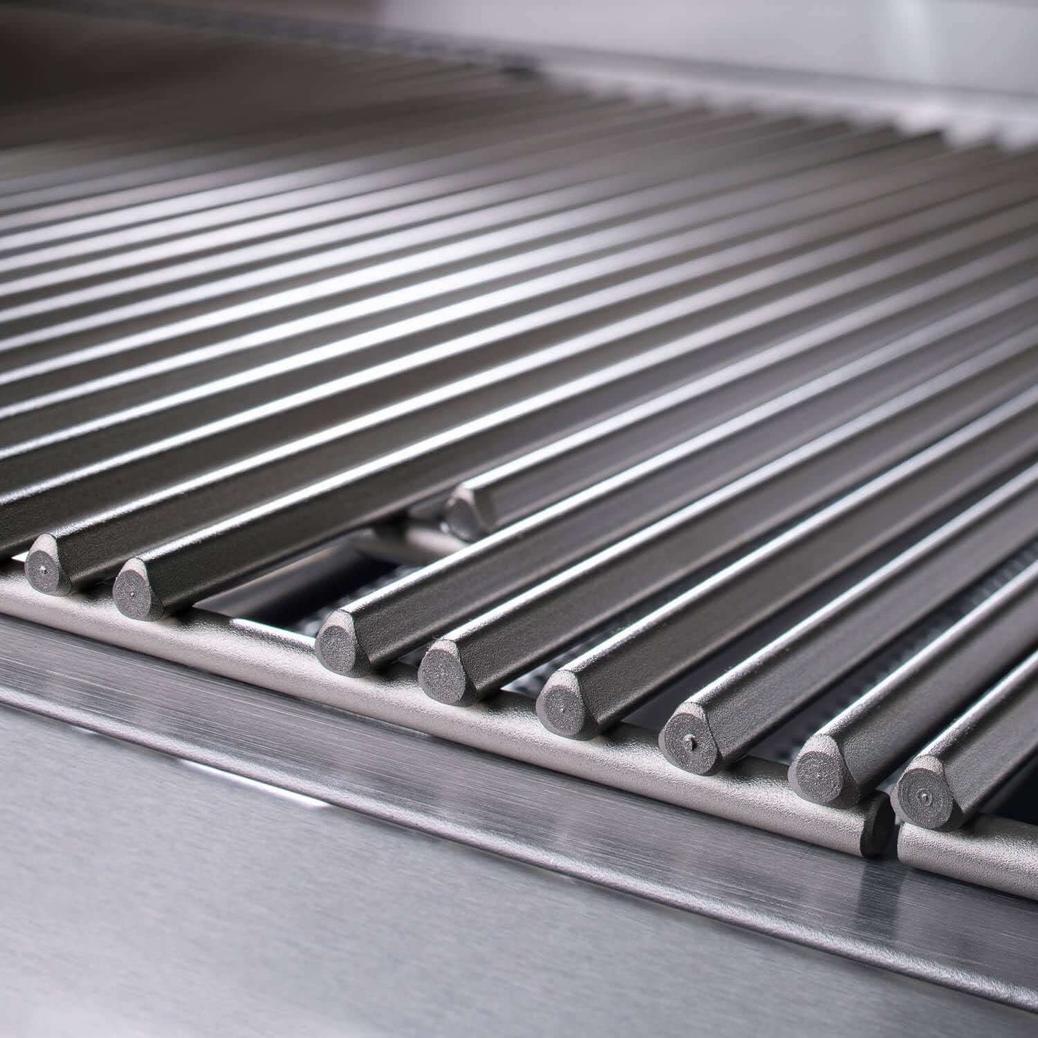 Blaze - BLZ-4LTE2MG- Premium LTE Marine Grade 32-Inch 4-Burner Built-In Gas Grill - Triangular 9mm Stainless Steel Searing Rods