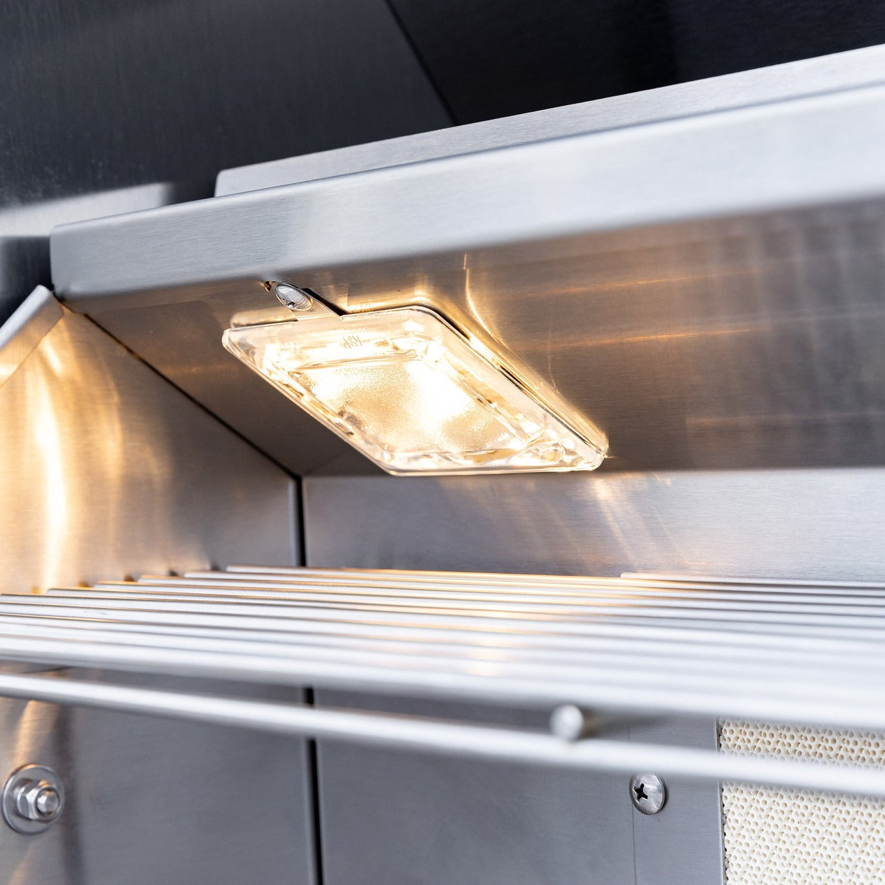 Summerset Sizzler Pro 40" Built-in Grill - SZRPRO40 - Light On
