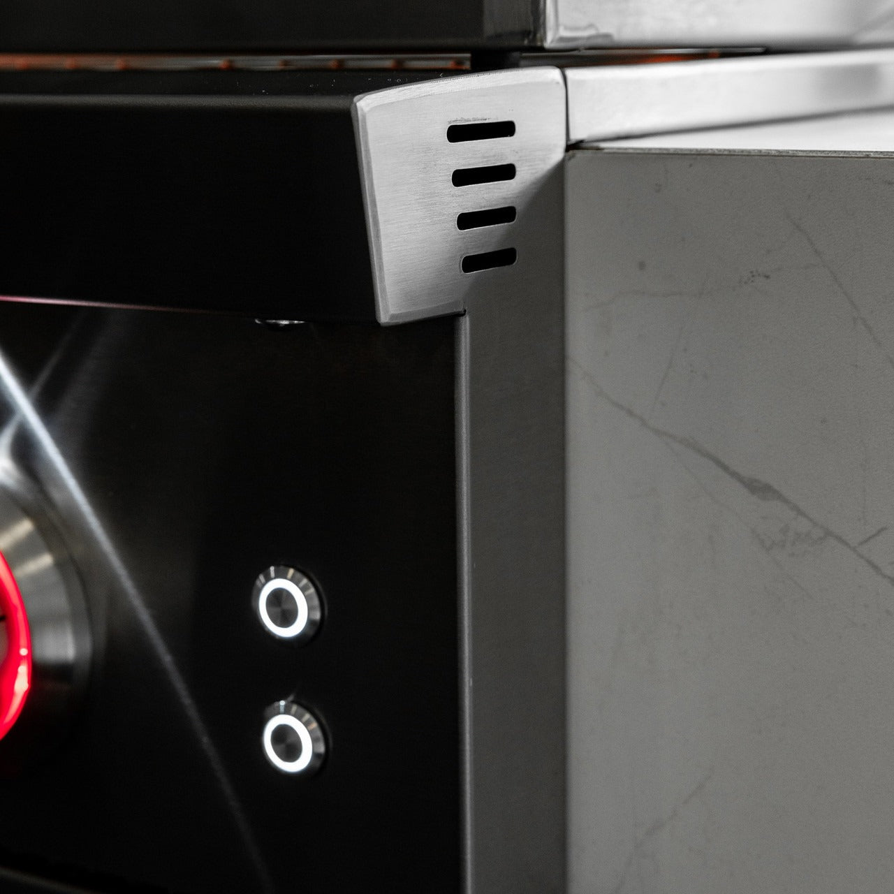 Summerset Sizzler Pro 40" Built-in Grill - SZRPRO40 - Closed