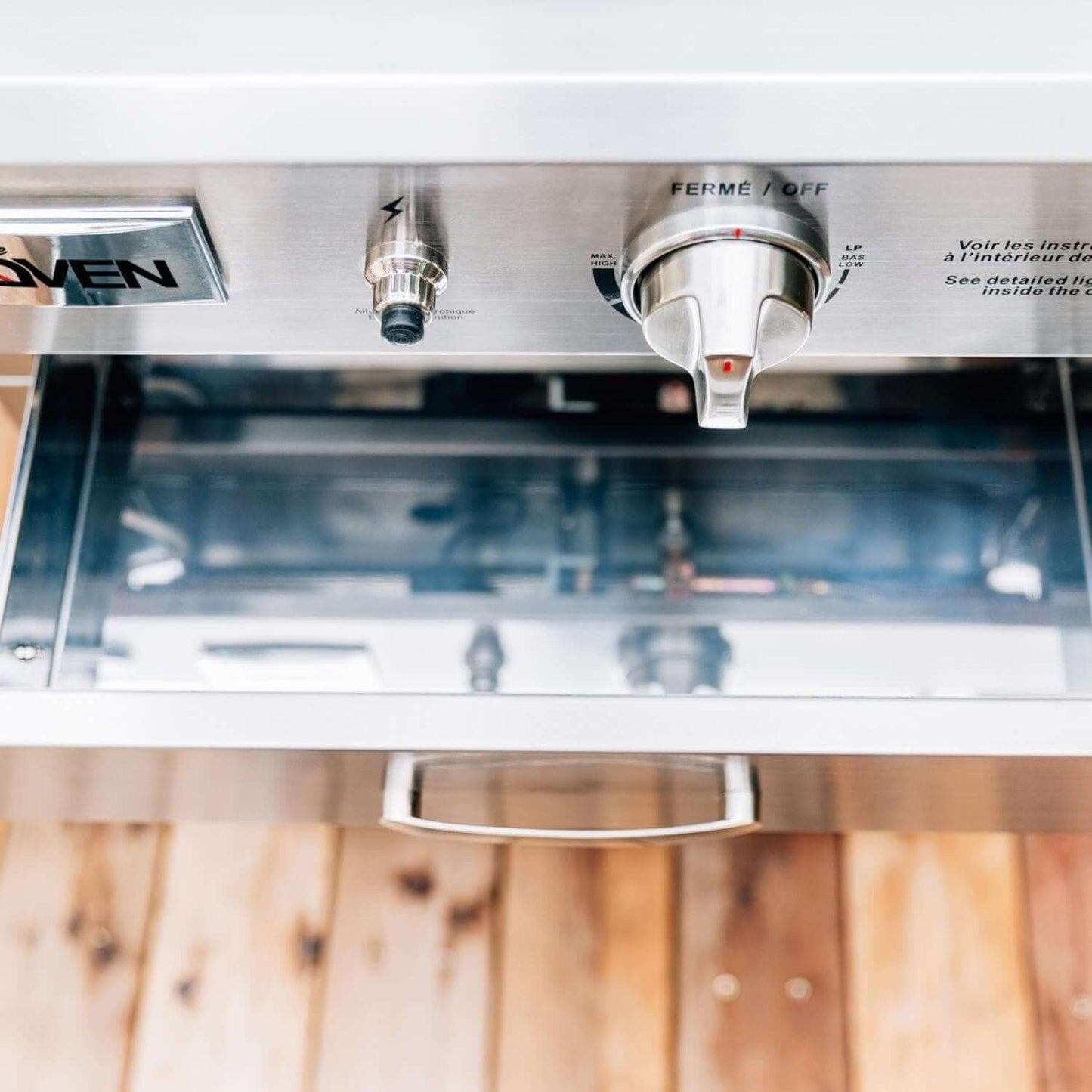 Summerset SS-OVBI- Built-In / Countertop Outdoor Pizza Oven - Drip Tray Detail