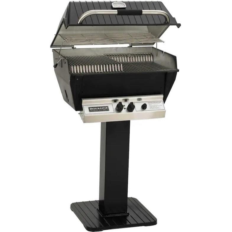 Broilmaster P3-XF Premium Gas Grill On Black Patio Post