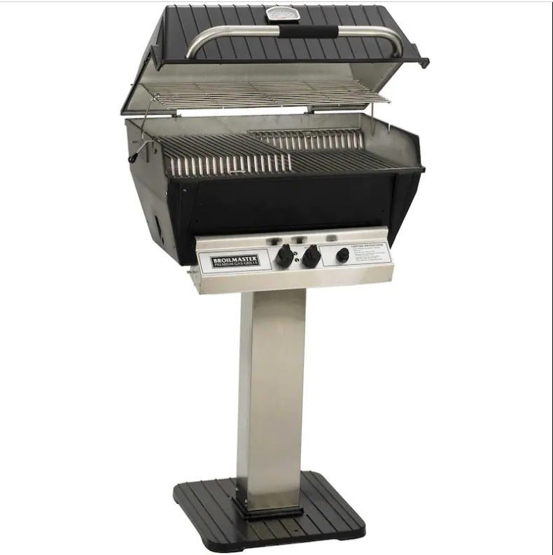 Broilmaster P3-XF Premium Grill On Stainless Steel Patio Post - P3-XF + SS26-P - Full Grill View