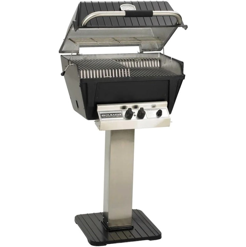 Broilmaster P4-XFN Premium Gas Grill On Stainless Steel Patio Post - P4-XF + SS26-P - Full Grill View