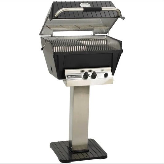 Broilmaster P4-XF Premium Propane Gas Grill On Stainless Steel Patio Post