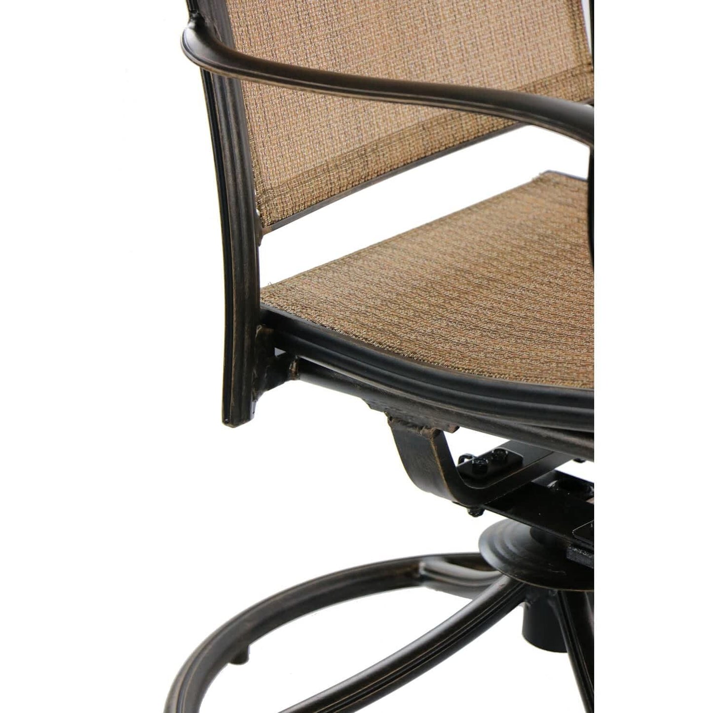 Hanover-Fontana-series-7-piece-patio-dining-set-with-rectangular-table-and-six-swivels-detail
