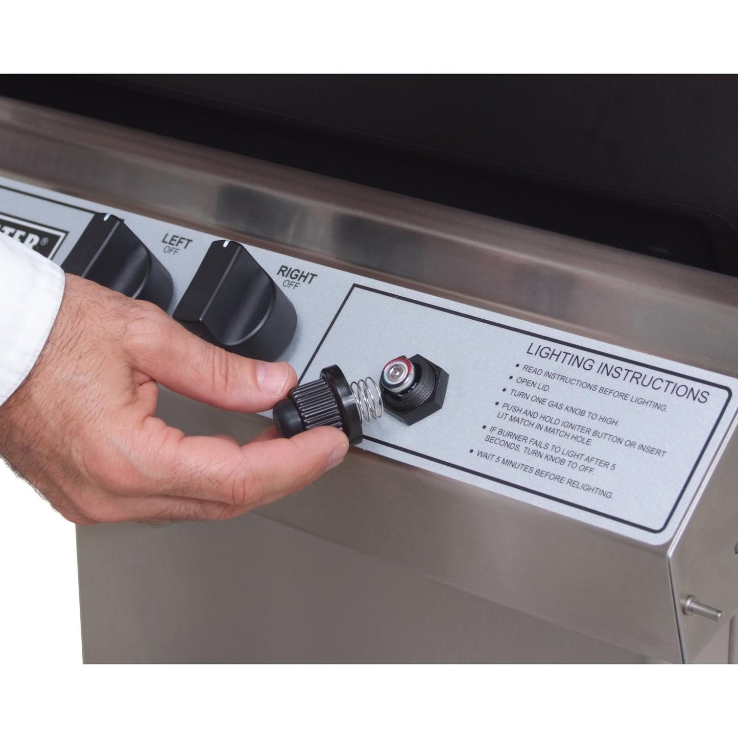 Broilmaster P3-SXN Super Premium Natural Gas Grill On Black In-Ground Post