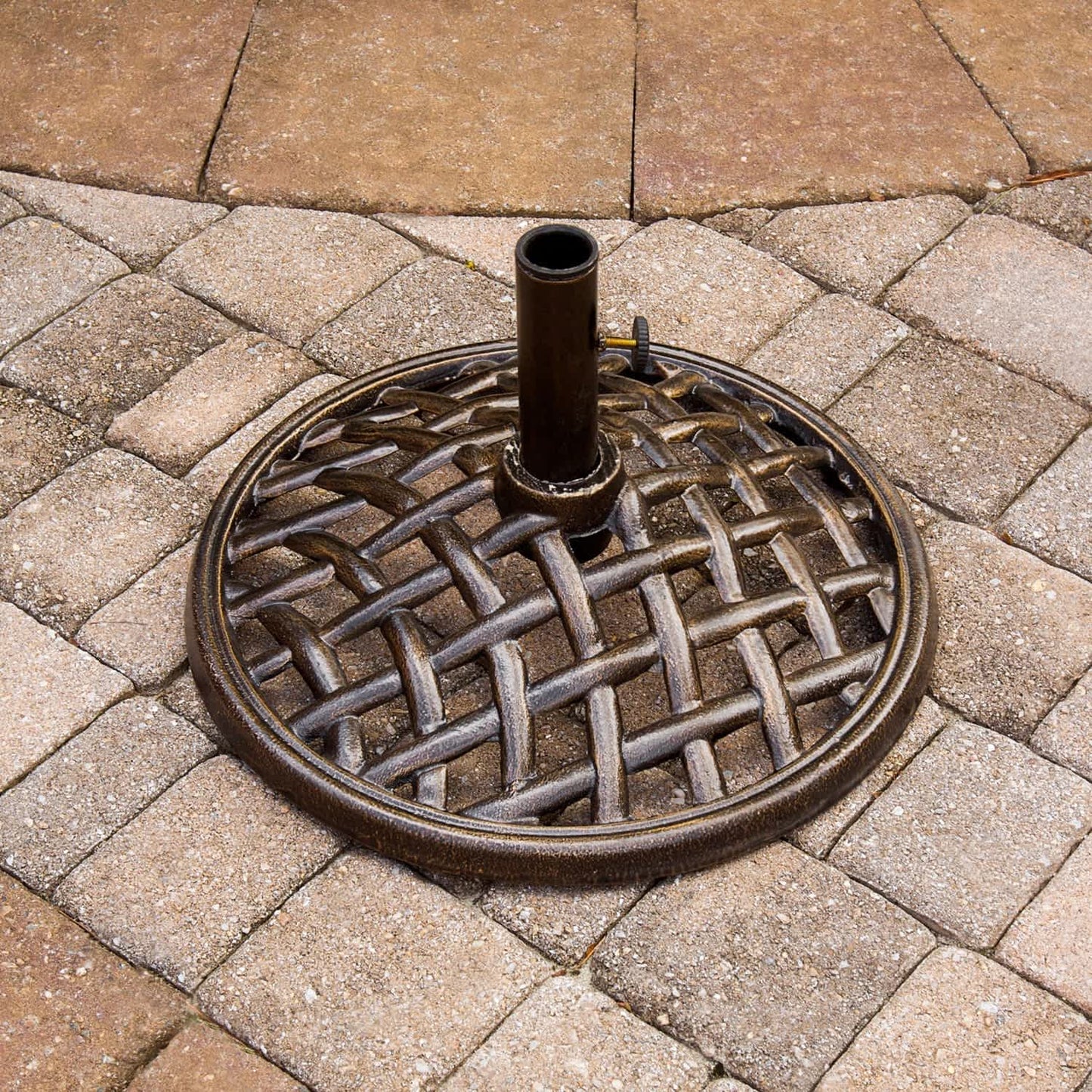 Hammond Patio Umbrella Stand For Adams And Brandywine Umbrella - M&K Grills