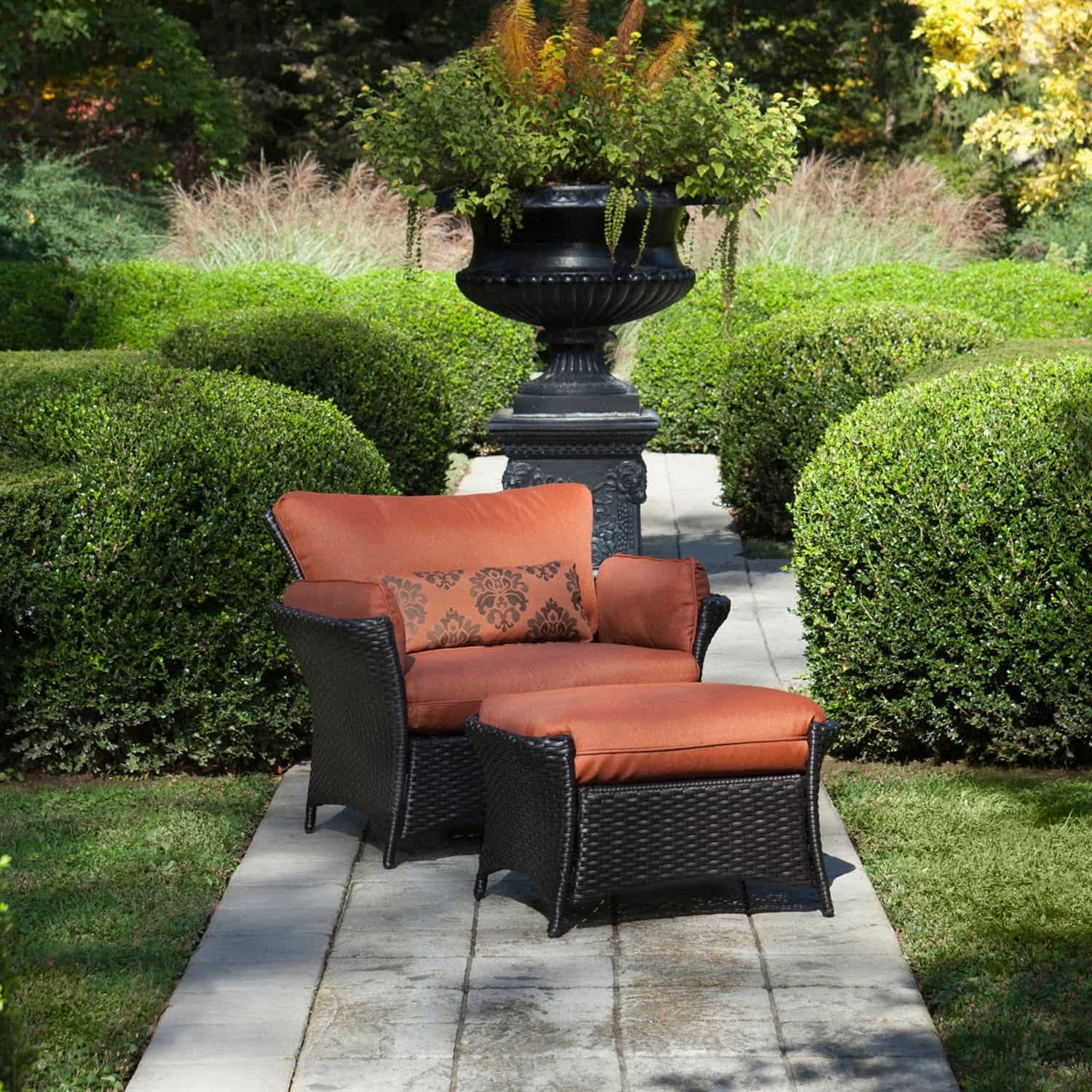 Hammond Tahoe 2Pc Outdoor Conversation Set With Ottoman - M&K Grills