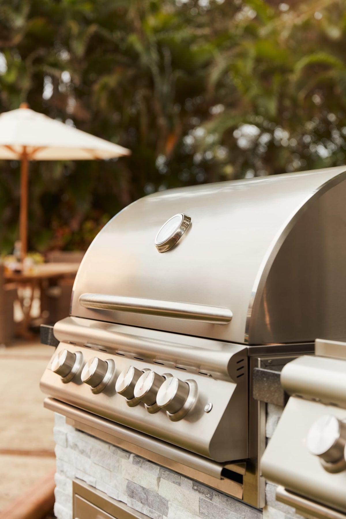 Blaze Premium LTE+ 32-Inch 4-Burner Built-In Gas Grill W/ Rear Infrared Burner & Lift-Assist Hood, view 10