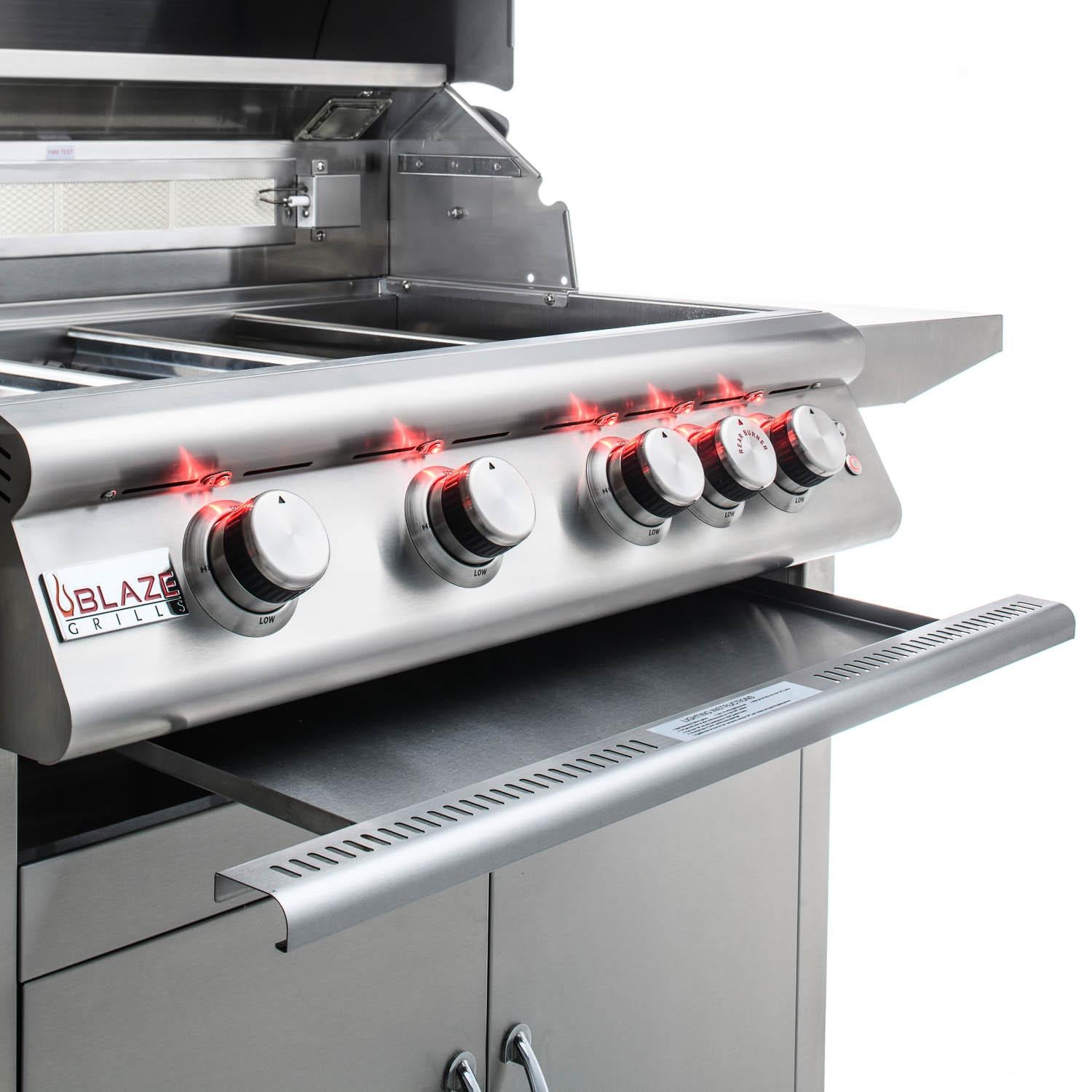 Blaze - BLZ-4LTE2 - Premium LTE 32-Inch 4-Burner Built-In Gas Grill - Drip Tray Pulled Out (Shown On Cart)