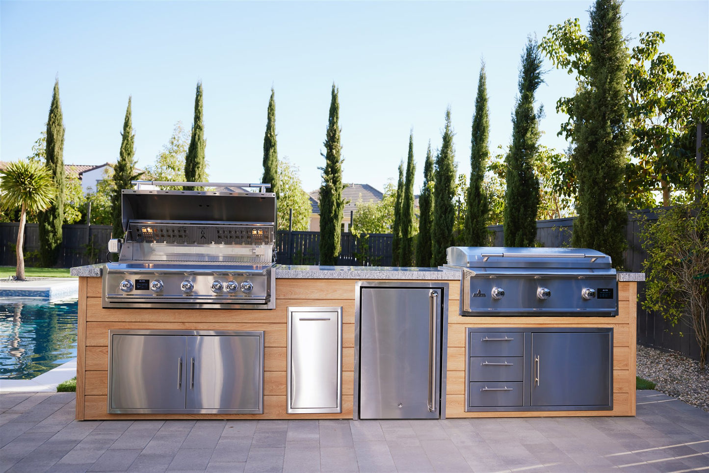 Blaze LTE PRO 40-Inch 5-Burner Built-In Gas Grill - BLZ-5LTEPRO - Built-In Outdoor Kitchen Island with LTE PRO Griddle - Lifestyle