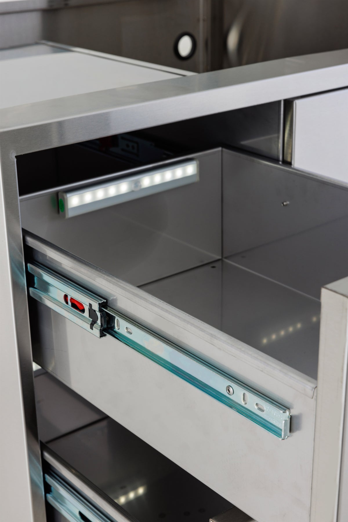 Blaze 39-Inch Access Door & Triple Drawer Combo with LED Lighting - Drawer Glide Detail