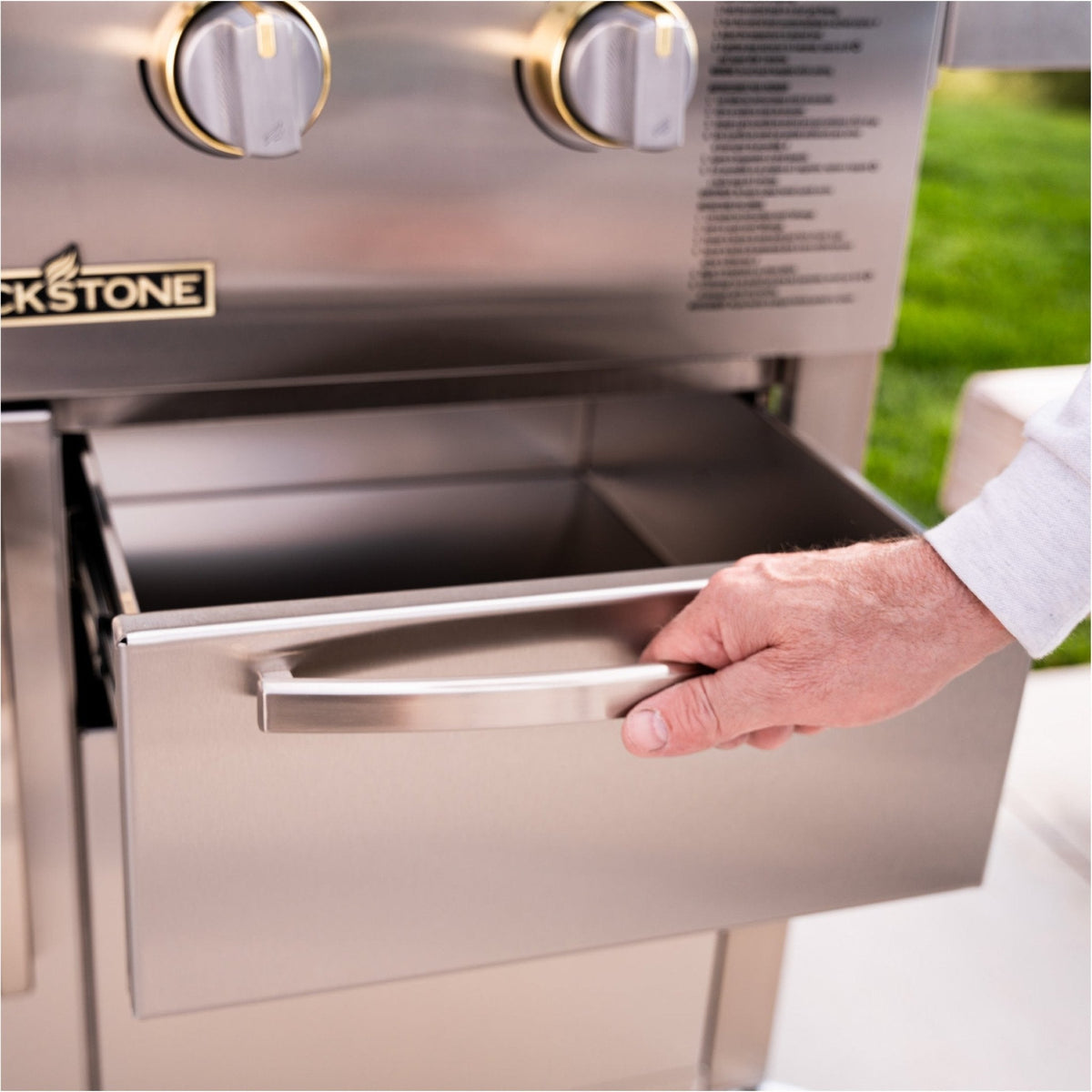 Blackstone Select 36-inch griddle with cabinet, soft-close storage drawer