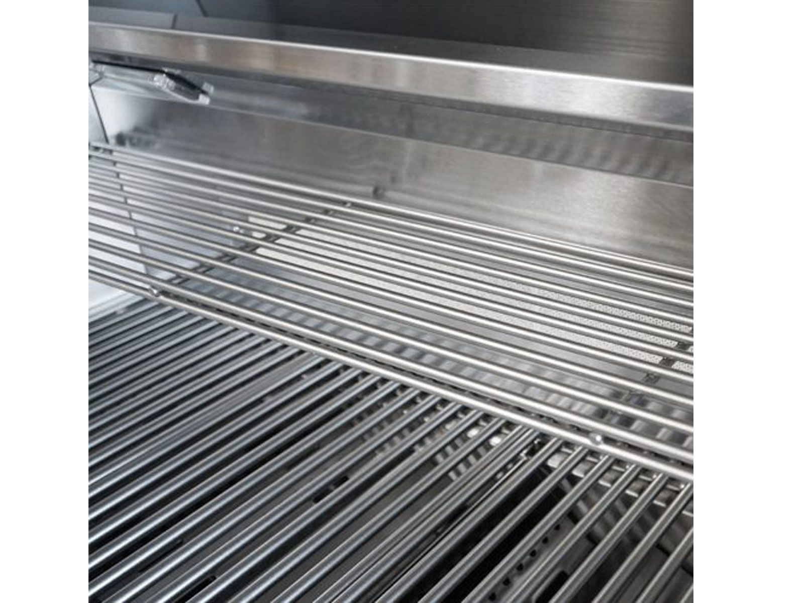 Broilmaster B-Series 25-Inch Stainless Steel Built-In Gas Grill - BSB253N - Inside View