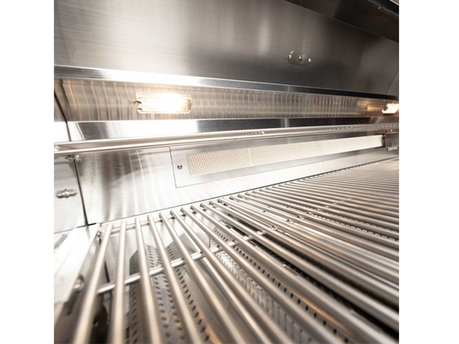 Broilmaster B-Series Deluxe 32-Inch Stainless Steel Built-In Gas Grill - BSB324MG - Inside