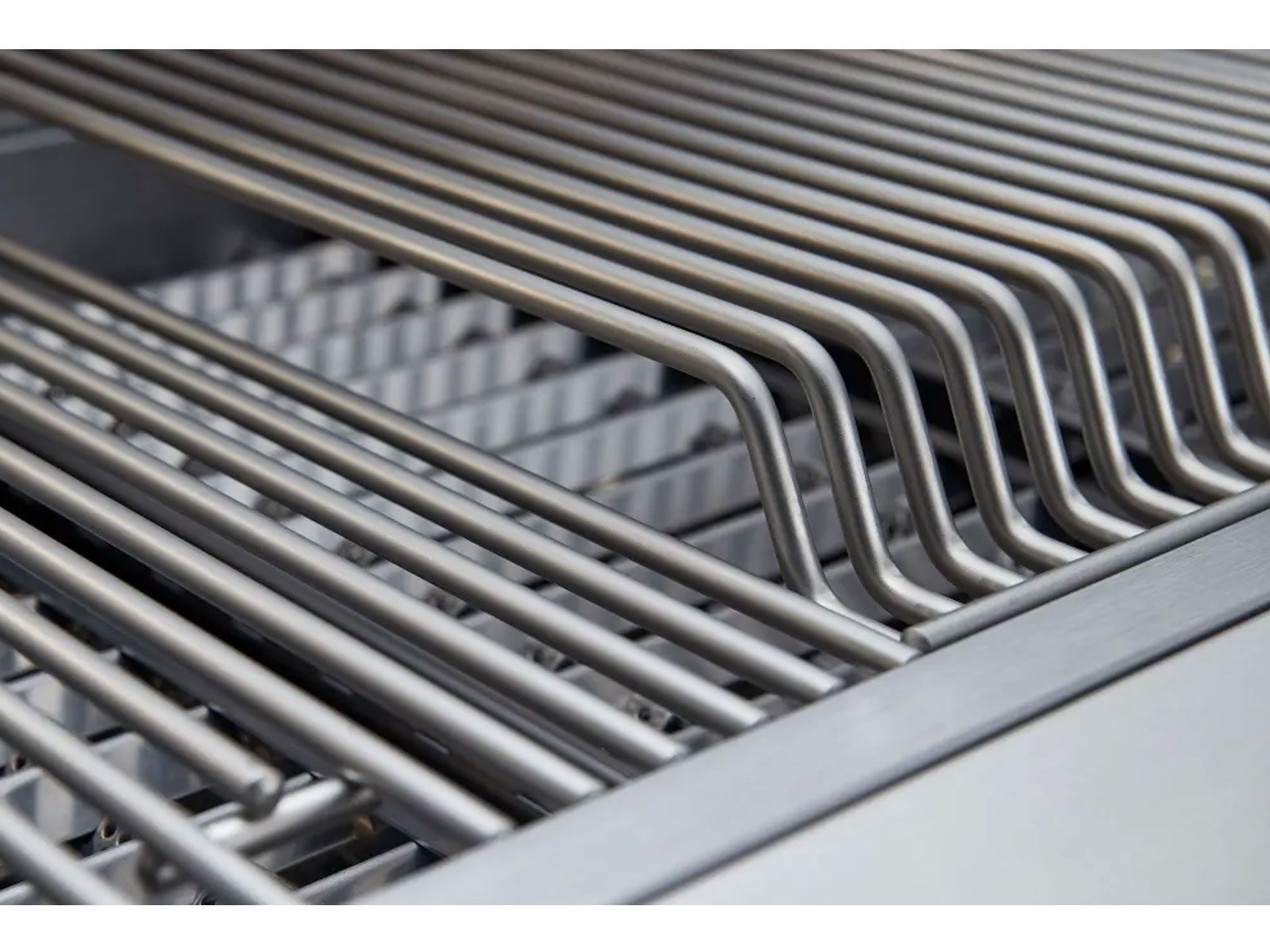 Broilmaster B-Series 25-Inch Stainless Steel Built-In Gas Grill - BSB253N - Inside
