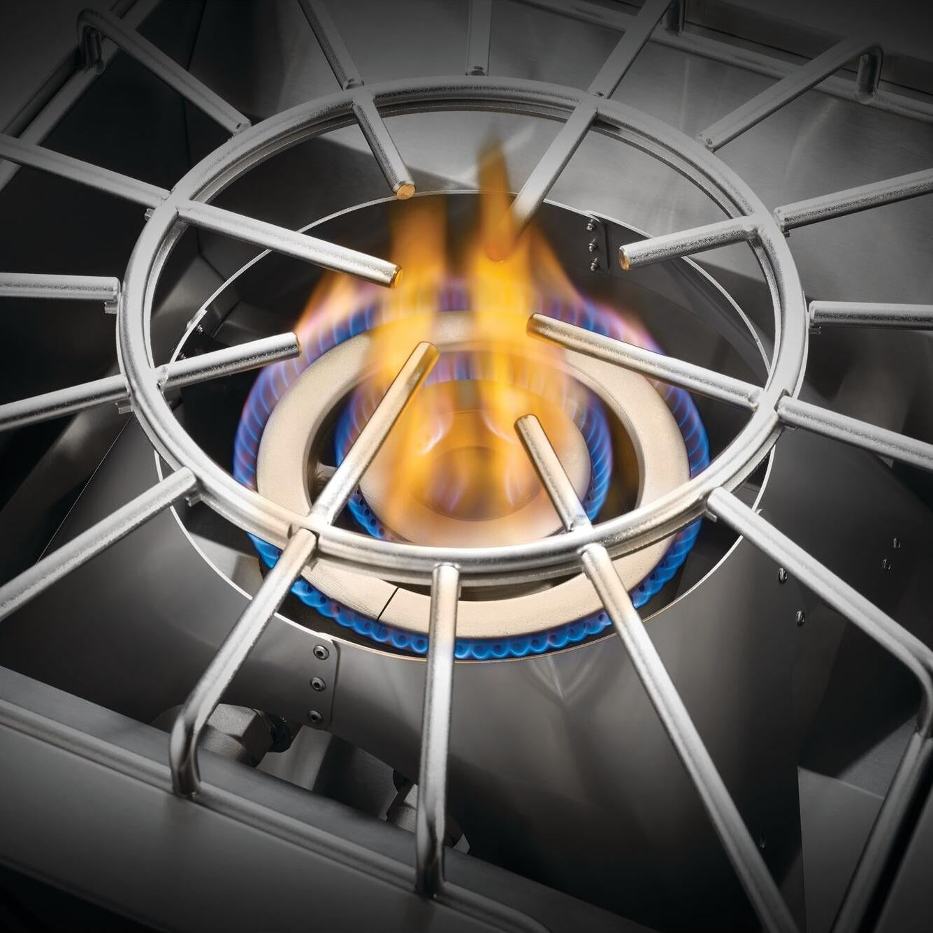 Napoleon BIB18PBSS Built-In 700 Series Power Burner - Both Burner Rings On Detail With Grid