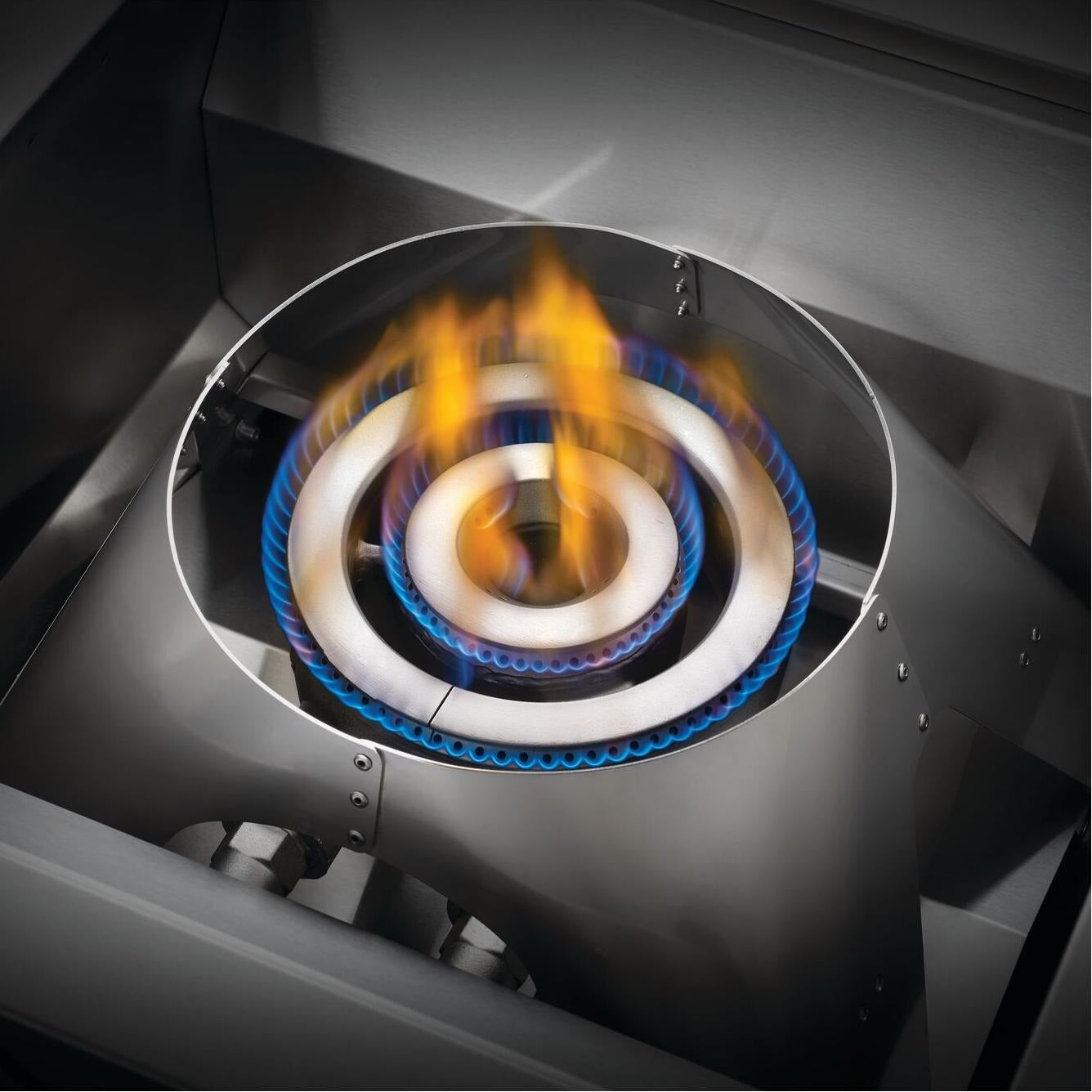 Napoleon BIB18PBSS Built-In 700 Series Power Burner - Both Burner Rings On Detail Without Grid