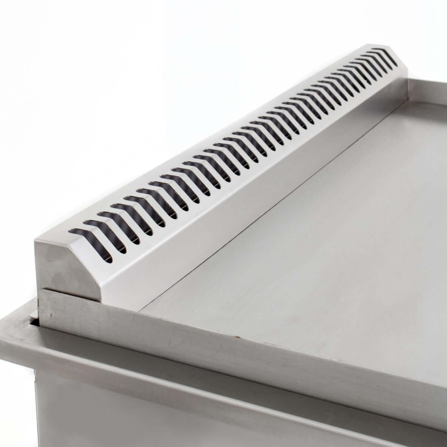 Blaze BLZ-GRIDDLE-LTE Premium LTE 30-Inch Built-In Griddle - Stainless Steel Flue Cover - Detail