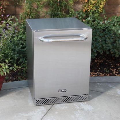 Bull 24-Inch 4.9 Cu. Ft. Premium Outdoor Rated Compact Refrigerator Series II - Lifestyle