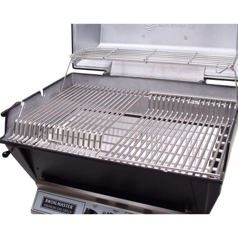 Broilmaster P3-SX Super Premium Propane Gas Grill On Stainless Steel Patio Post