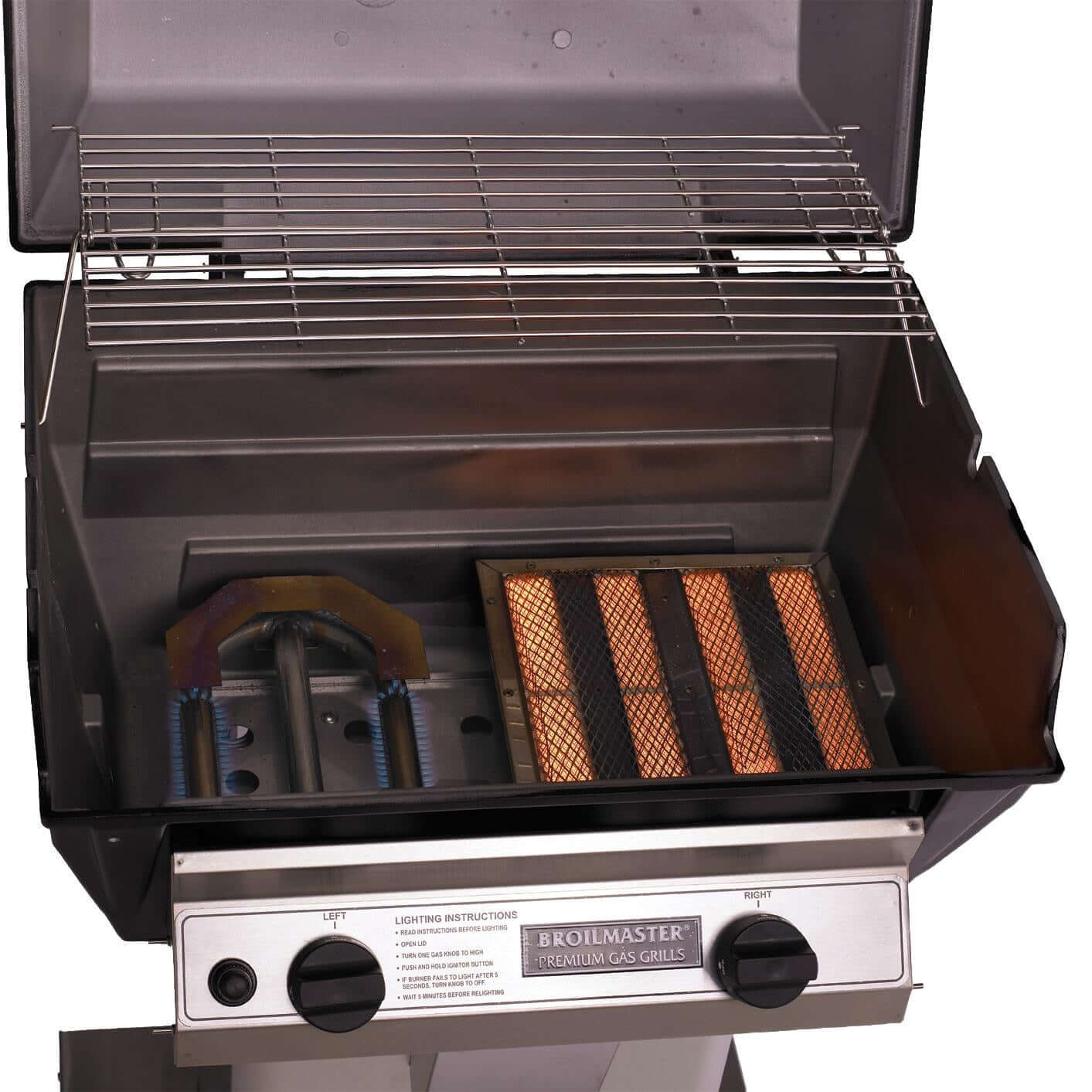 Broilmaster R3BN Infrared Combination Natural Gas Grill On Stainless Steel Patio Post