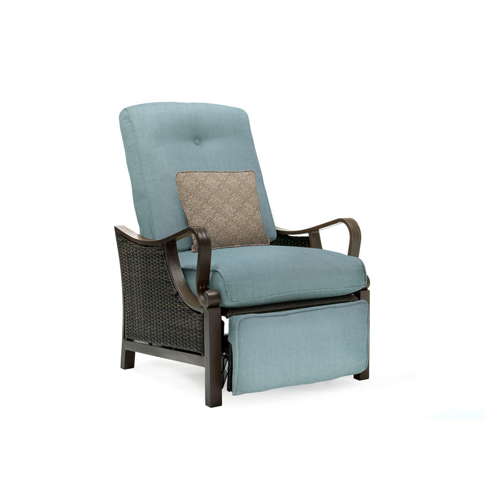 hanover-ventura-luxury-recliner-with-pillow-accessory-all-weather-resin-weave-venturarec-blu